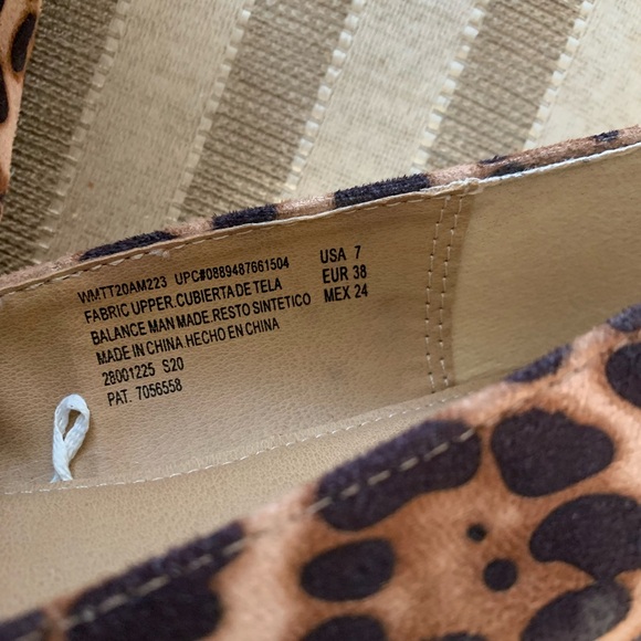 Time&Tru Memory Foam Animal Print Flats SIZE 7 - Picture 4 of 6